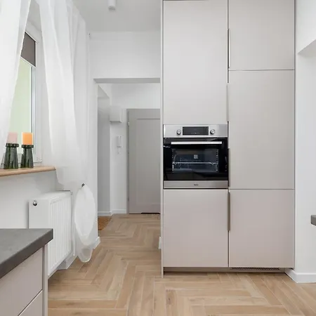 Appartement Sloneczny I Przestronny W Sercu Szczecina By Renters Szczecin