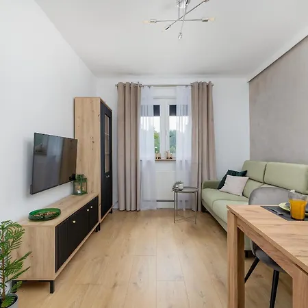 Appartement Sloneczny I Przestronny W Sercu Szczecina By Renters Szczecin